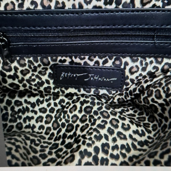 Betsey Johnson Large Leopard XOBECA Print Tote Bag w/bag charm and strap NWT - Picture 11 of 14